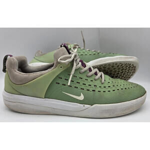 Size 10.5 Nike SB Air Zoom Nyjah 3 Enamel Green Skateboarding Sneaker DJ6130-300